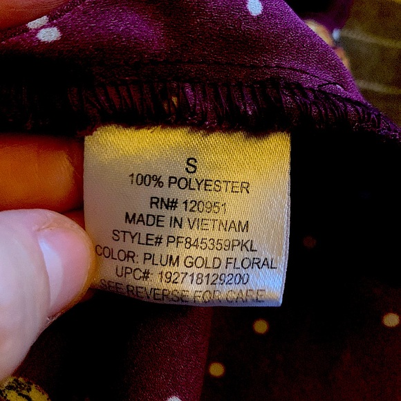 Spring Blouse Size Small - Picture 6 of 7